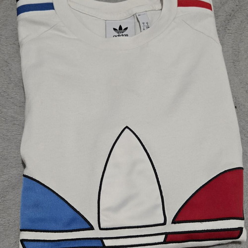 Adidas tshirt men's size S, like new, white with small defect