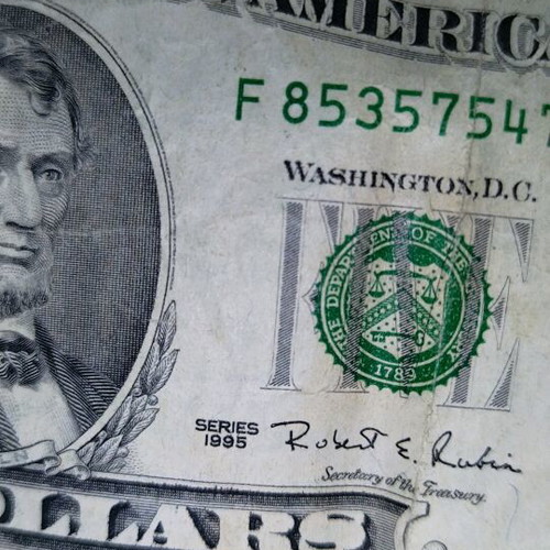 Collectible 5 dollar bill like new, printed in 1995