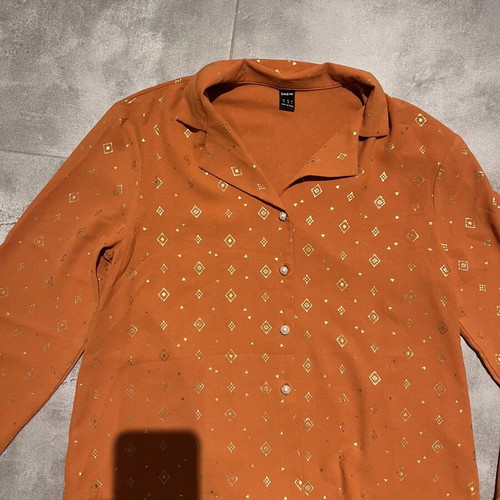 Orange Shein shirt size M with gold details, like new