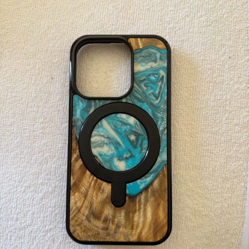 Bewood iPhone 15 Pro Case like new with wood and resin