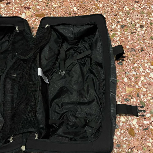 Oxbow suitcase used 80 x 40 with wheels and telescopic handle