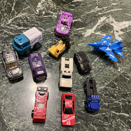Toy cars set