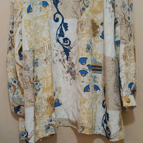 Tunic shirt like new, size L, with gold buttons