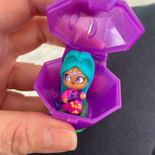 Shimmer & Shine collectible figure like new, ring