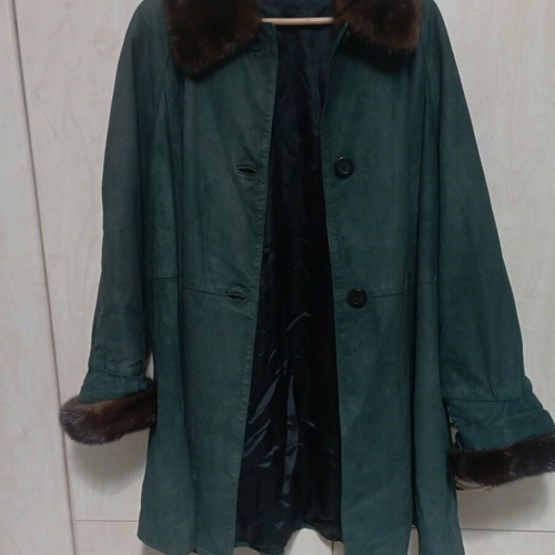 Leather suede women's coat used with real fur