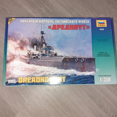 Dreadnought warship model Zvenza scale 1:72 new