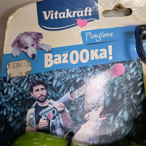 Vitakraft Bazooka dog toy new with 2 balls and strap