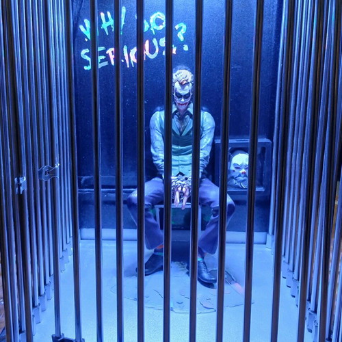 Joker Cage like new, handmade construction, wood and aluminum