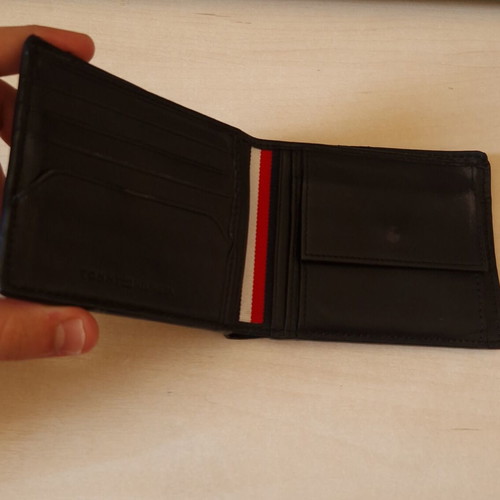 Tommy Hilfiger leather wallet with card and coin compartments, black