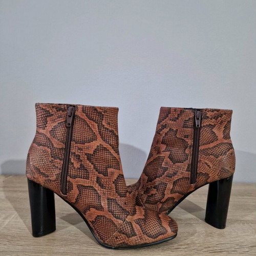 H&M ankle boots used with faux leather snake pattern, size 38