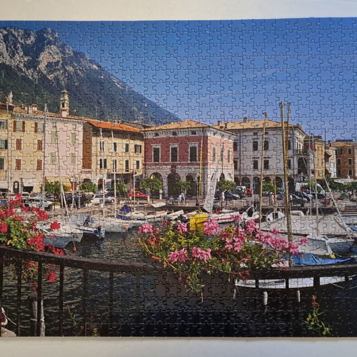 City harbor puzzle like new, 1000 pieces