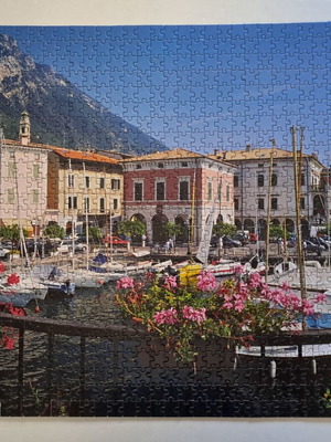 City harbor puzzle like new, 1000 pieces