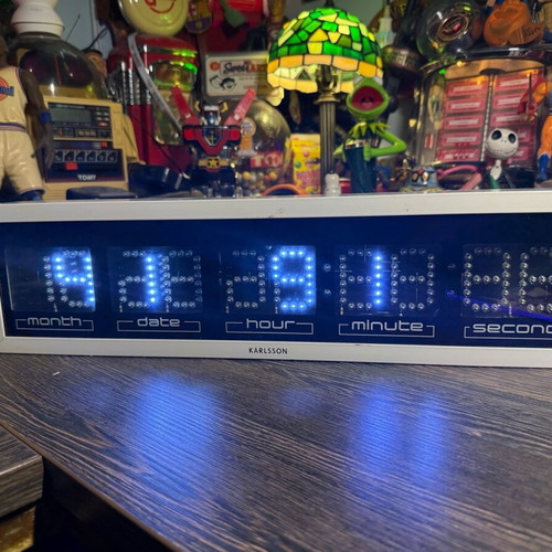 Karlson dot matrix clock used, large and attractive