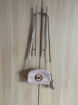 Τσάντα Michael Kors σαν καινούργιο, ροζ απαλό χρώμα