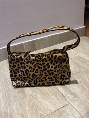 Leopard Zara handbag like new, leather