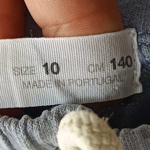 Zara kids shorts size 9-10, like new, grey with prints