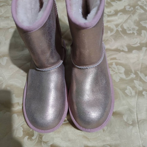 Ugg No 38 Like New