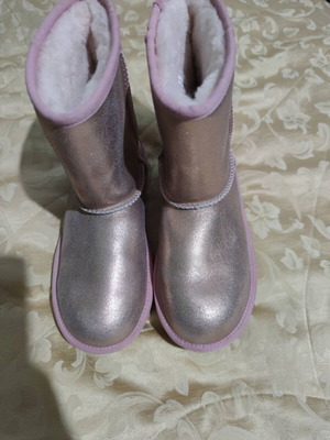 Ugg No 38 Like New