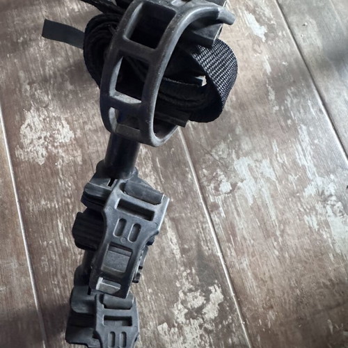 Car rack for 3 bicycles used, trunk door mount