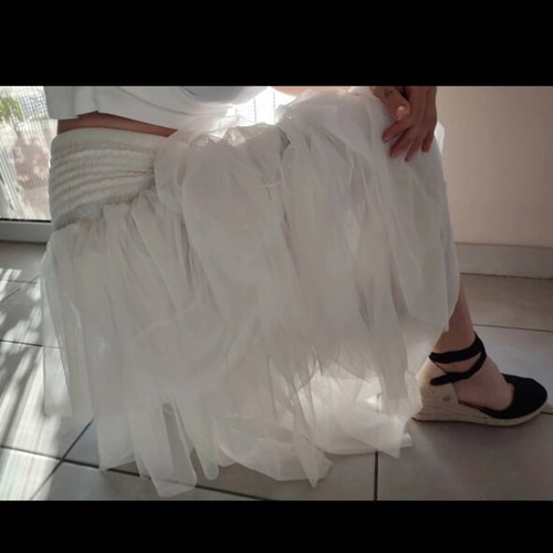 White Tulle Midi Skirt Doralisa new with tags, one size S-L