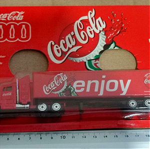 Φορτηγό διαφημιστικό coca cola 2