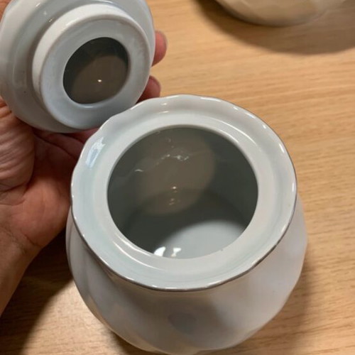 Tea pot set used with floral design