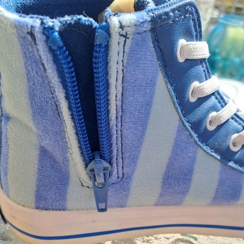 GAP sneakers size 32 like new, white and blue boys' shoes