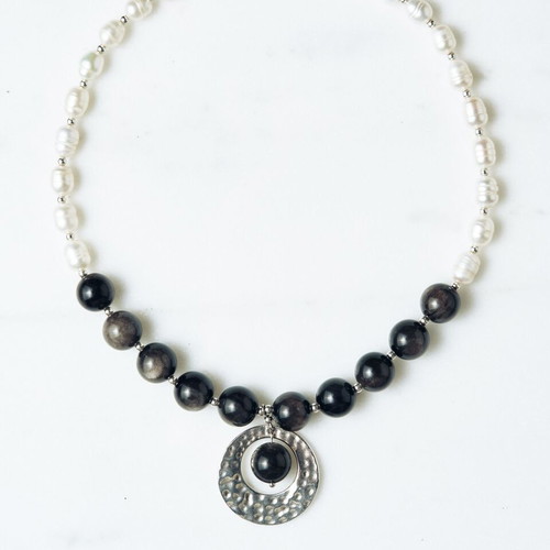 Necklace with obsidian and natural pearls new, handmade