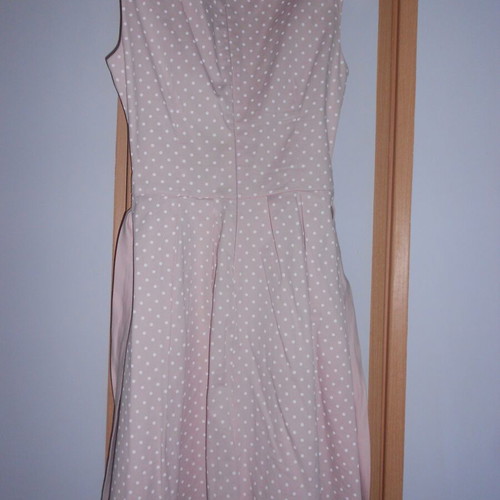 Summer dress pink with white polka dots, sleeveless, fitted waist, cotton, size M, like new