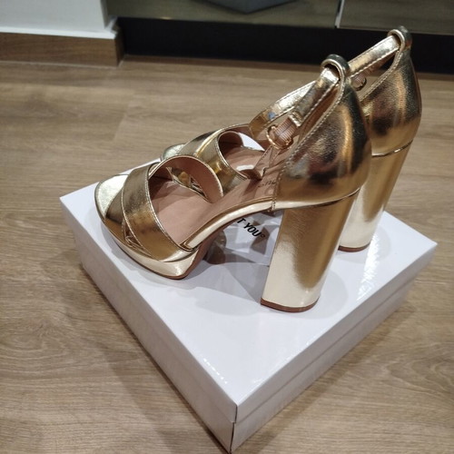 Gold sandals new, size 39