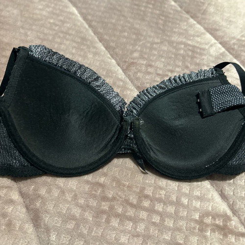 Bra 75B with padding like new, black and white