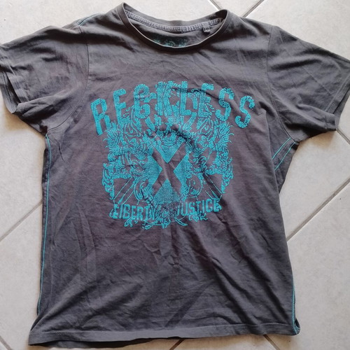 Boys' clothing set used, 2 t-shirts and 1 shirt size 152 cm
