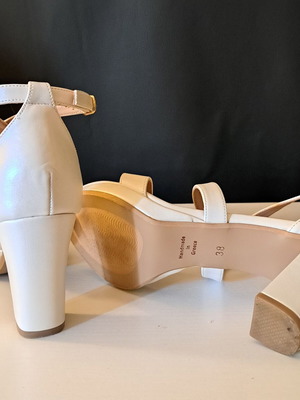 Stefania sandals with 8 cm heel pearl color like new