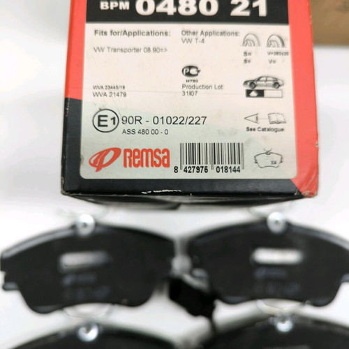 Brake pads for Volkswagen Transporter T4 new