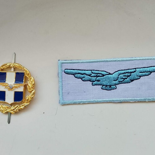 Air Force Badge and Emblem 1990 like new, pack of 2 pieces