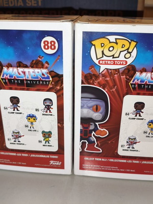 Dragstor and Mer-Man vinyl figures new
