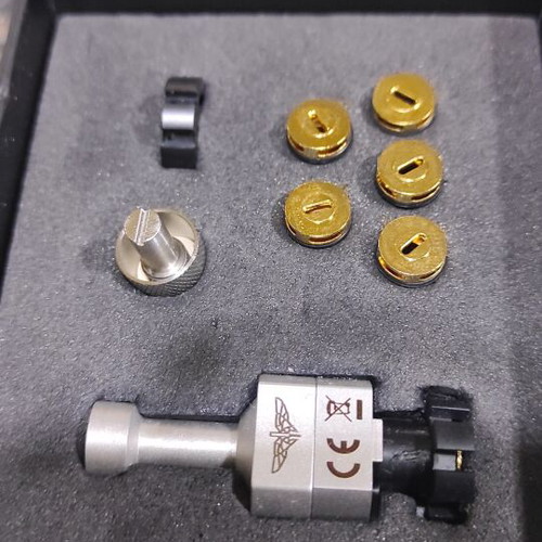 Submarine Boro Bridge by Golden Greek, adjustable airflow and liquid control