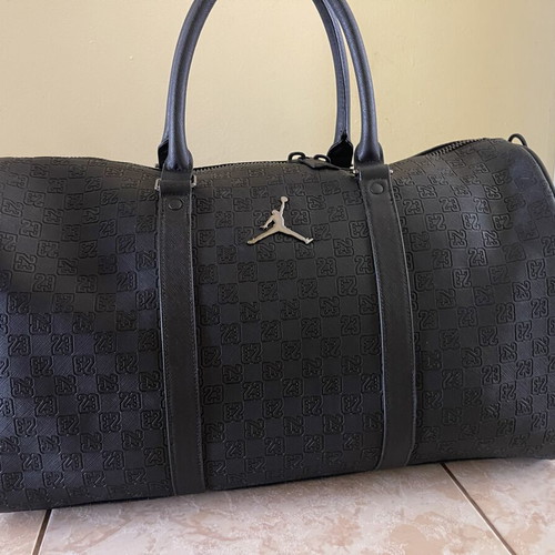 Air Jordan Weekend Bag like new, monogram, black