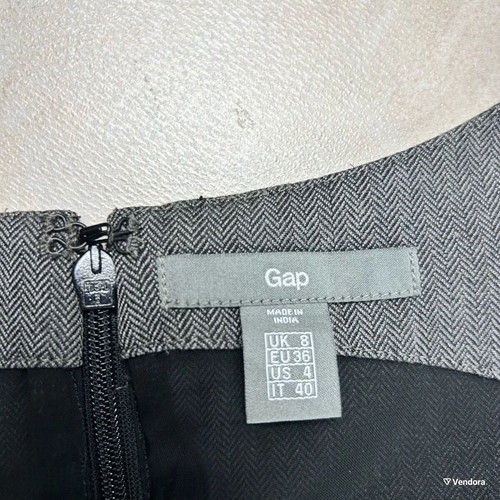 Gap sleeveless dress gray with back zipper size 36 EU like new