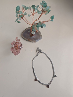 Steel women's bracelet with hanging hearts, new