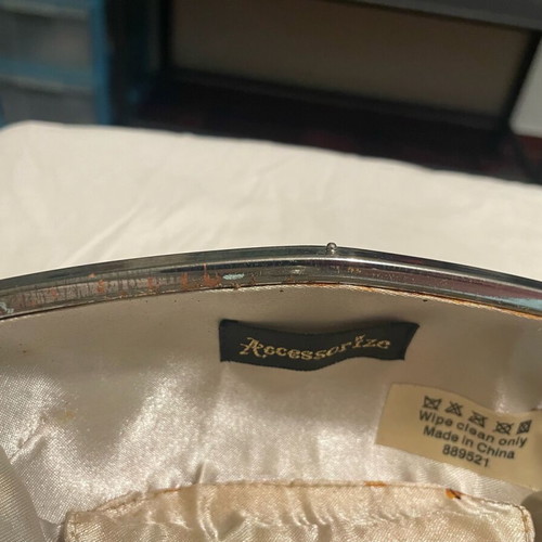 Accesorize x Claudia Schiffer vintage clutch bag used, white and silver