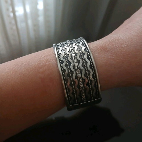Vintage silver-plated bracelet like new, does not tarnish