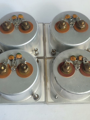 Analog measuring instruments used, unknown functionality