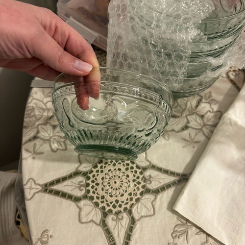 Glass bowls like new