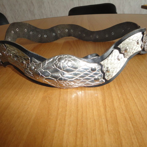 Vintage women's belt metal snake like new