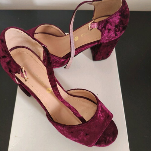 Velvet sandals burgundy like new, size 38, 9cm heel
