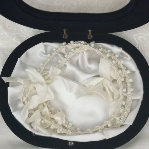 Silver Stefanochiki 925 like new with pearls in wooden box