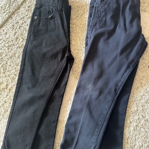 Denim & Co pack of two pants used for 4-5 years old, black and blue