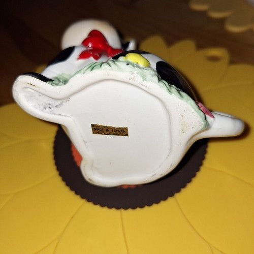 Milk jug cow like new, made in Taiwan