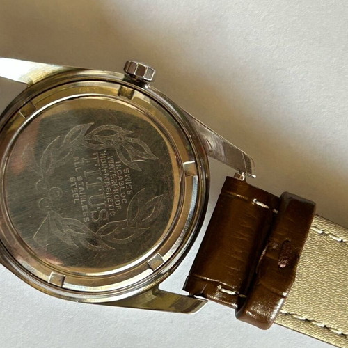 Titus De luxe wind-up watch used, 21 jewels, gray silver